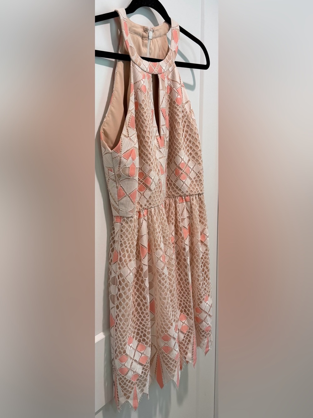 BCBGMAXAZRIA Blush Geometric Lace Halter Mini Dress Pink Ivory Size 6 - Picture 6 of 9